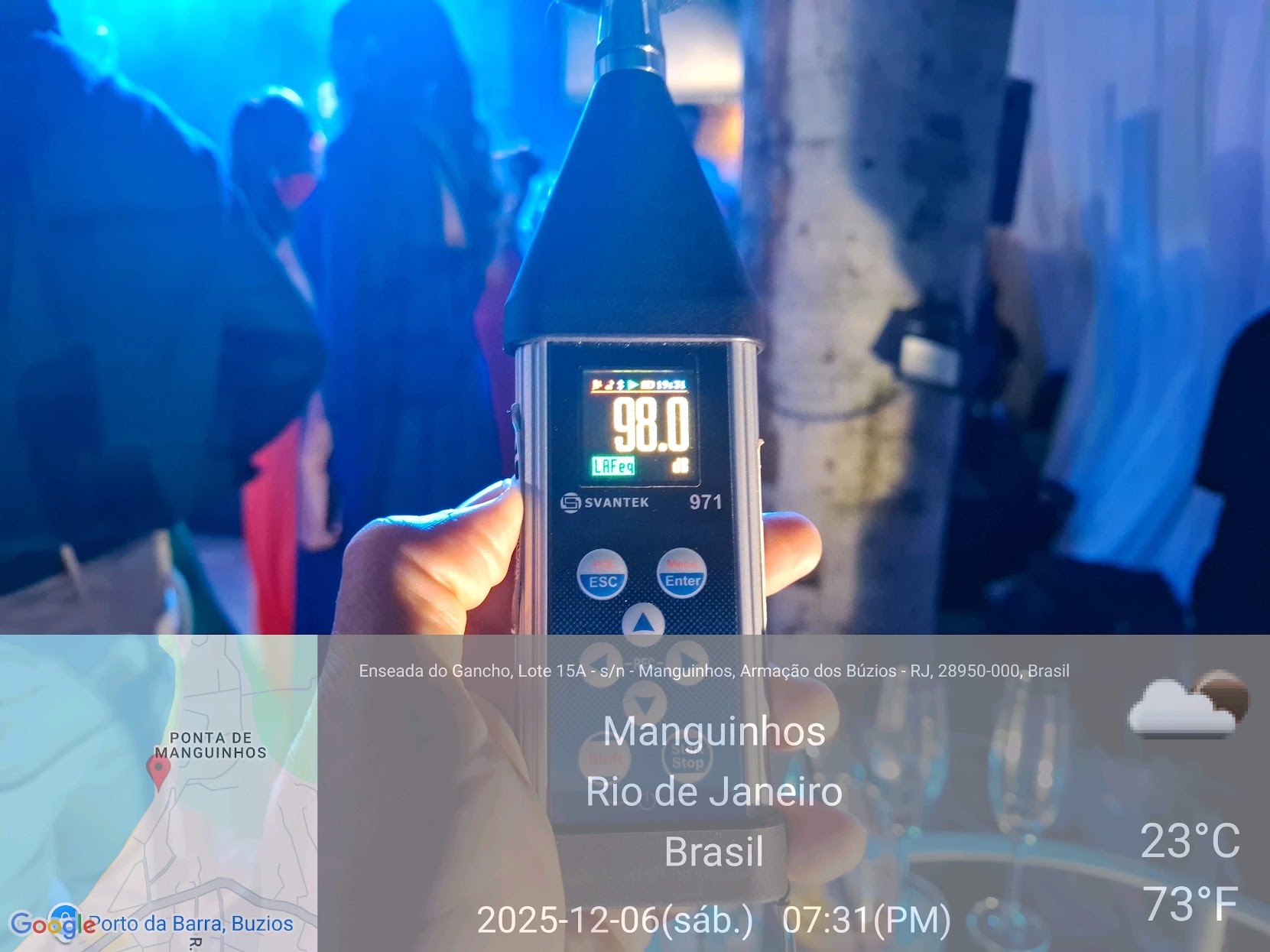 Evento com monitoramento e controle sonoro